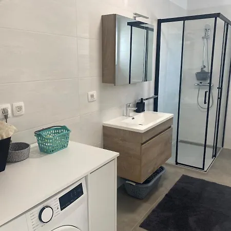 House Smiling Amazing Property For Vacation Apartment Pula