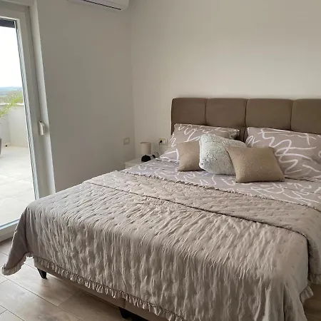 House Smiling Amazing Property For Vacation * Pula