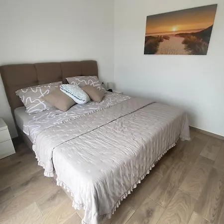 House Smiling Amazing Property For Vacation