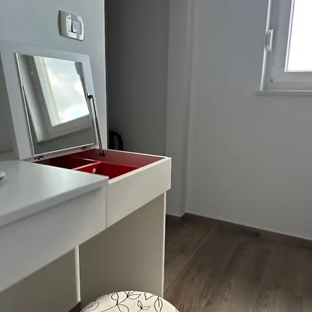 Apartment House Smiling Amazing Property For Vacation Pula