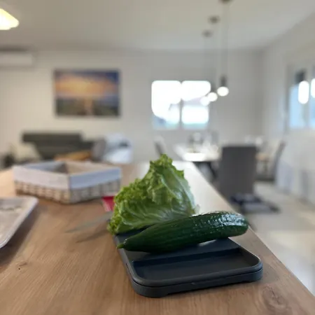House Smiling Amazing Property For Vacation