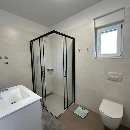 House Smiling Amazing Property For Vacation Pula