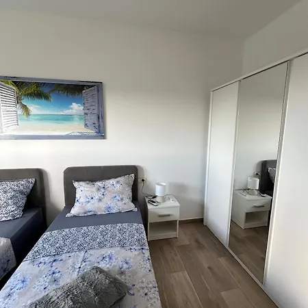 Apartment House Smiling Amazing Property For Vacation Pula
