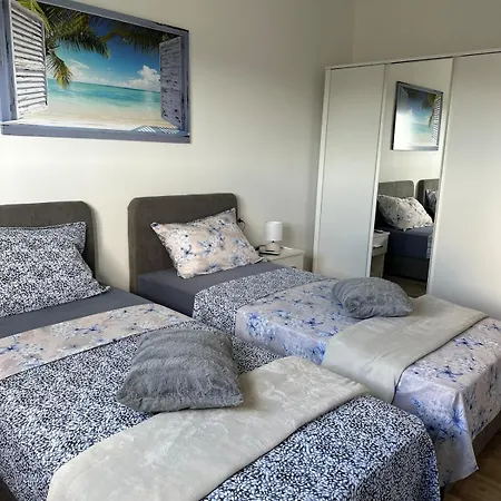 Apartment House Smiling Amazing Property For Vacation Pula