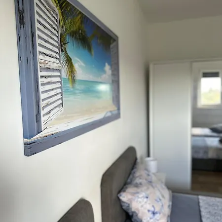 House Smiling Amazing Property For Vacation Apartment Pula